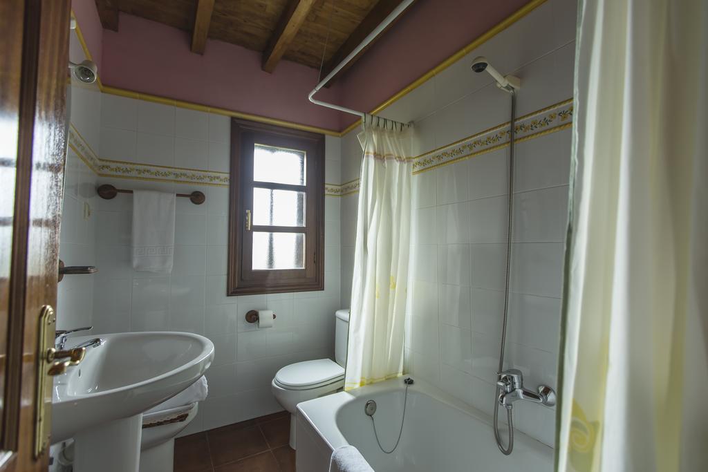 Casas Rurales Playa De Guadamia Llames de Pría Extérieur photo